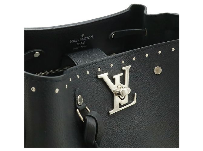 Bucket Borsa a tracolla a secchiello Louis Vuitton Lockme in pelle nera Nero - vista 8