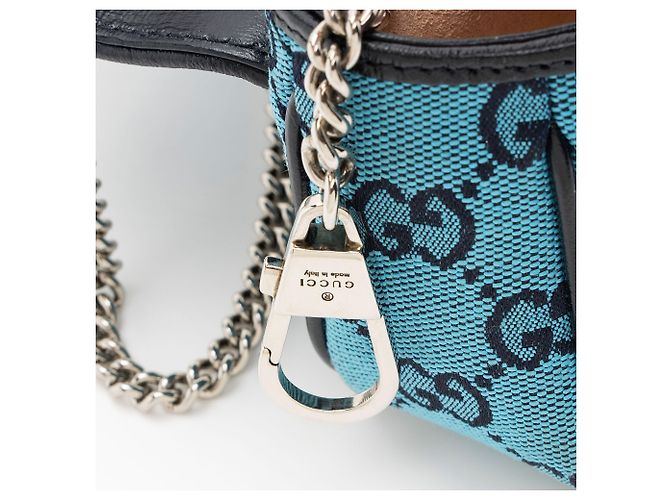Bolso Mini Matelassé GG Canvas GG Marmont de Gucci Negro - vista 10