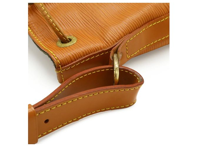 Borsa a Spalla Louis Vuitton Epi Petit Noe Marrone - vista 6