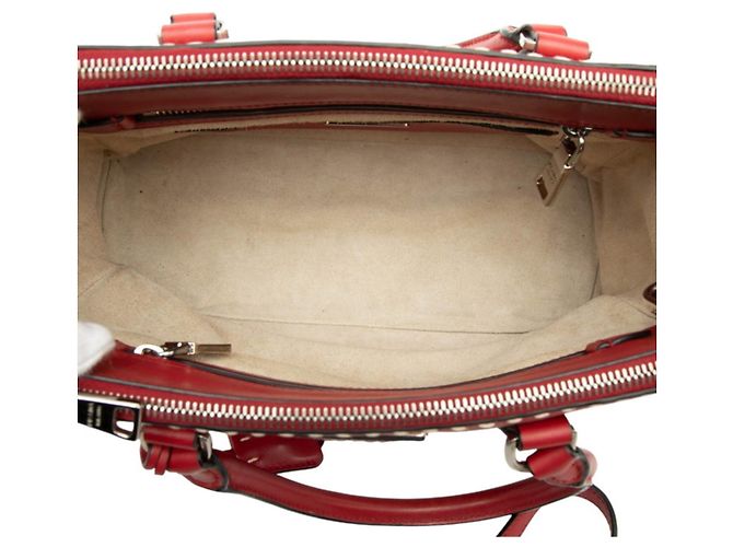 Borsa a mano Prada in pelle di vitello rosso con placca logo Triangle - vista 4