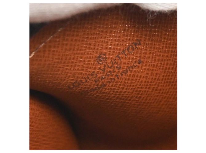 Louis Vuitton Papillon Monogram Canvas 26 Marrone - vista 4