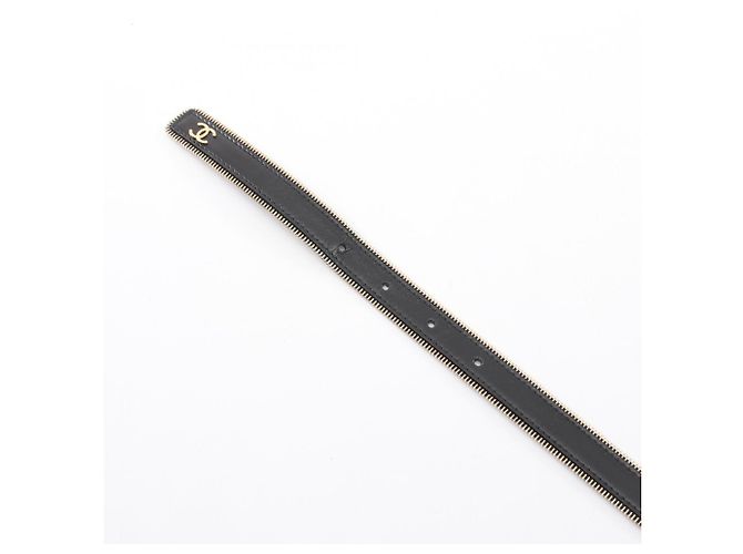 Cinturón de cuero Chanel Coco Mark Negro Dorado - vista 3