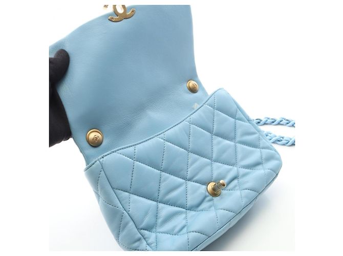 Borsa a Spalla Chanel Matelassé in Pelle di Agnello Blu - vista 11