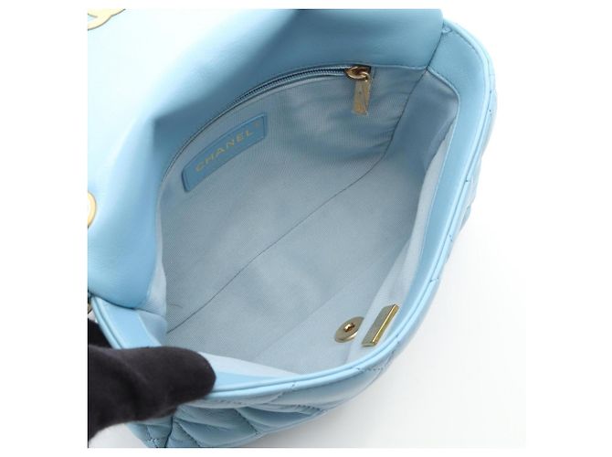 Borsa a Spalla Chanel Matelassé in Pelle di Agnello Blu - vista 3