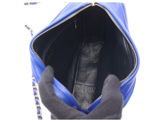 Borsa a tracolla Chanel Matelassé con nappa Blu - vista 3