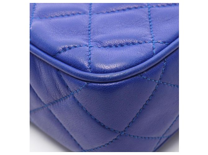 Borsa a tracolla Chanel Matelassé con nappa Blu - vista 8