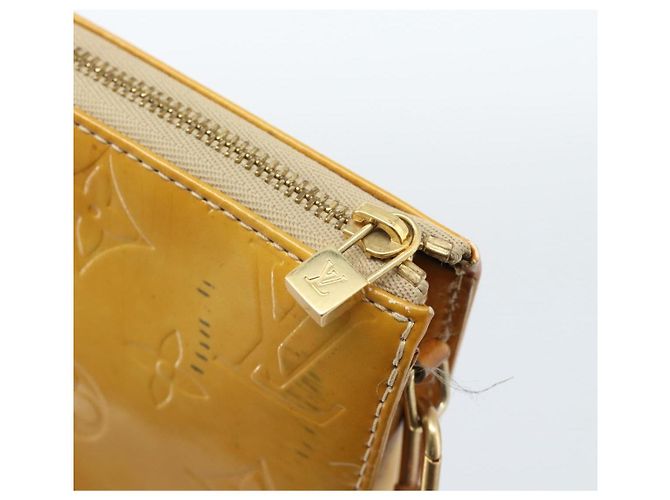 LOUIS VUITTON Monogram Vernis Lexington Pouch Beige M91010 LV Auth 183875 - vista 10