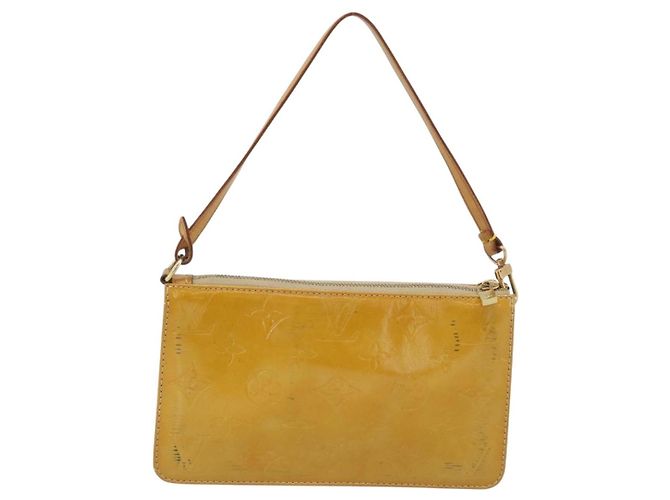 LOUIS VUITTON Monogram Vernis Lexington Pouch Beige M91010 LV Auth 183875 - vista 2