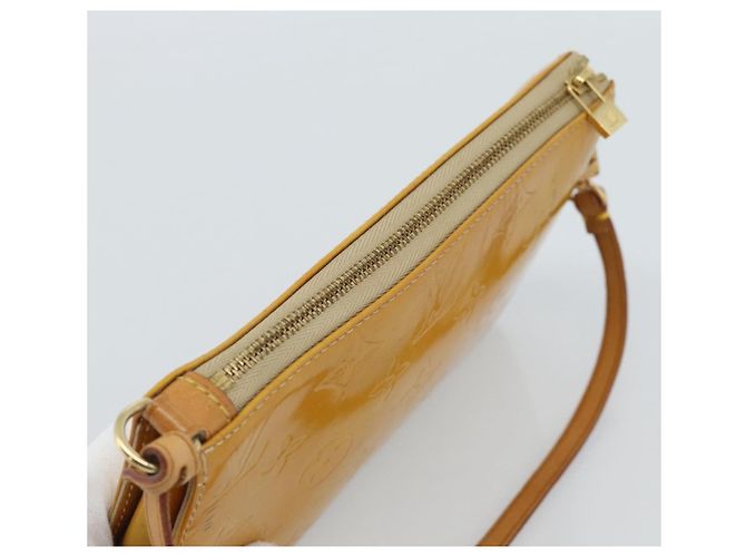 LOUIS VUITTON Monogram Vernis Lexington Pouch Beige M91010 LV Auth 183875 - vista 6