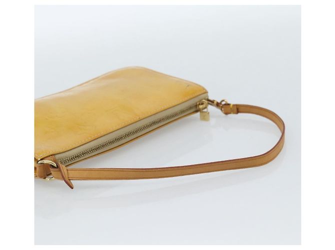 LOUIS VUITTON Monogram Vernis Lexington Pouch Beige M91010 LV Auth 183875 - vista 7