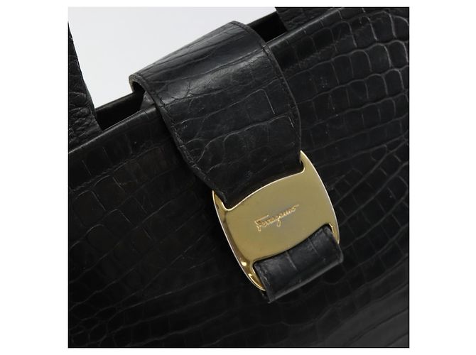 Borsa Salvatore Ferragamo Vala in Pelle Nera e Oro Auth 180858 Nero D'oro - vista 10