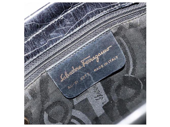 Borsa Salvatore Ferragamo Vala in Pelle Nera e Oro Auth 180858 Nero D'oro - vista 12