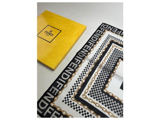 Sciarpa in seta vintage Fendi stampa logo a catena Nero Oro - vista 4