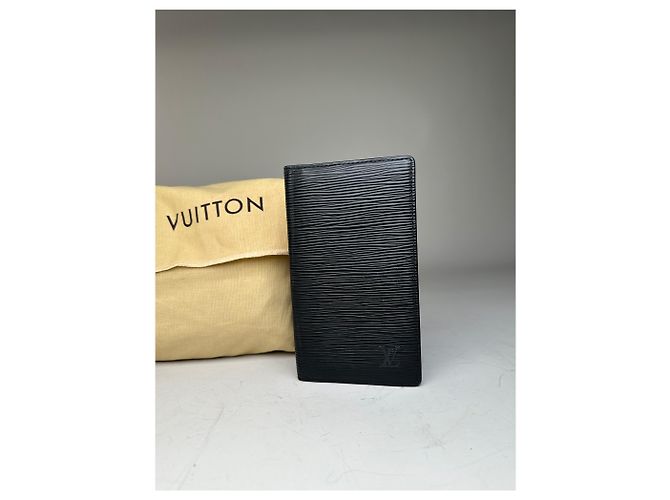 Vintage Louis Vuitton Epi Leather Wallet Black - view 2
