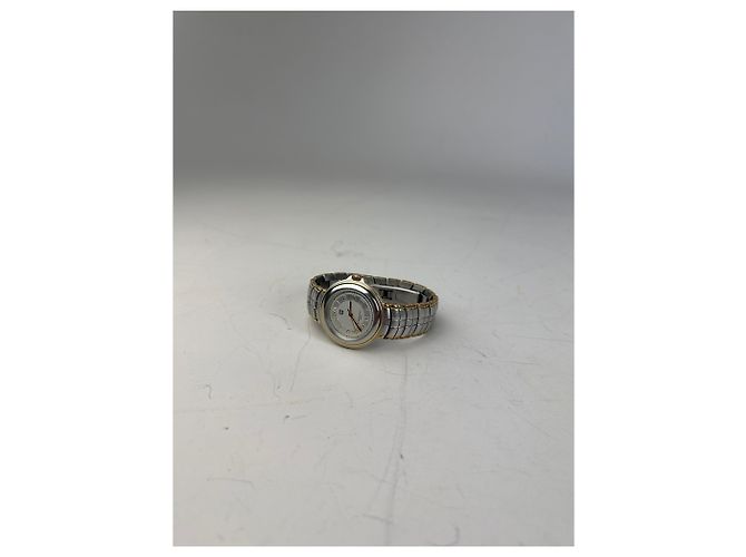 Vintage Givenchy Armbanduhr aus Edelstahl Silber Gold - Ansicht 5
