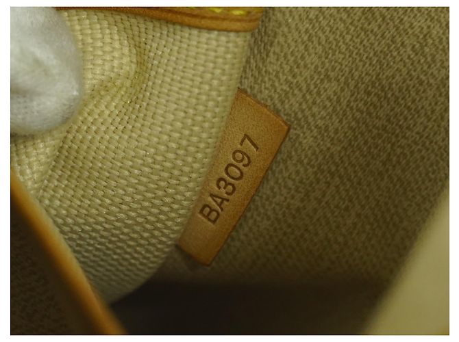 Borsa Louis Vuitton Trouville in tela Monogram medium Marrone - vista 5