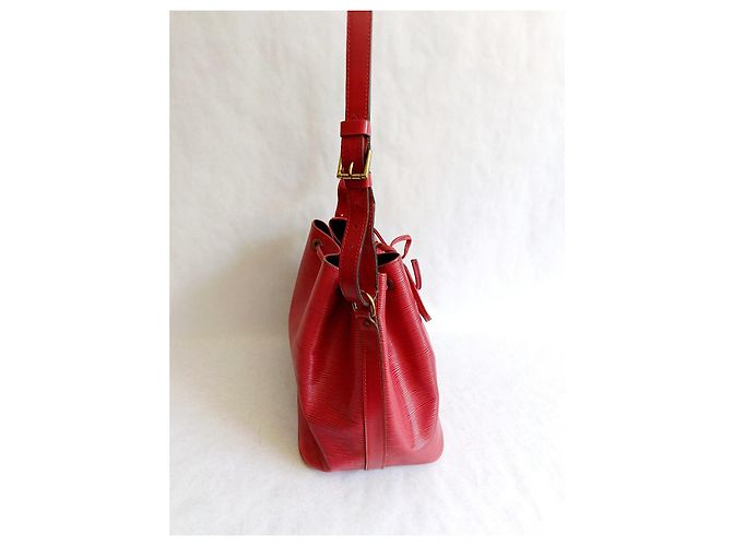 Noe Louis Vuitton Noé in pelle Epi rossa Rosso - vista 2