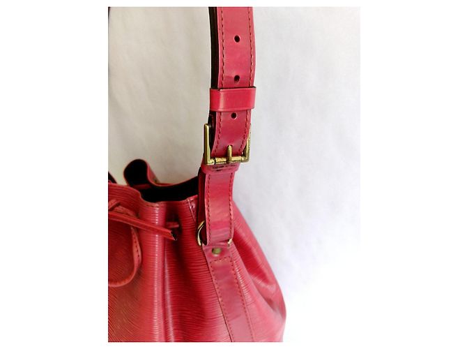 Noe Louis Vuitton Noé in pelle Epi rossa Rosso - vista 7