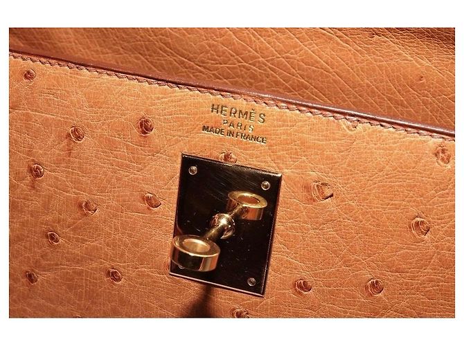 Hermès Kelly 32 in pelle di struzzo Gold Cammello - vista 6