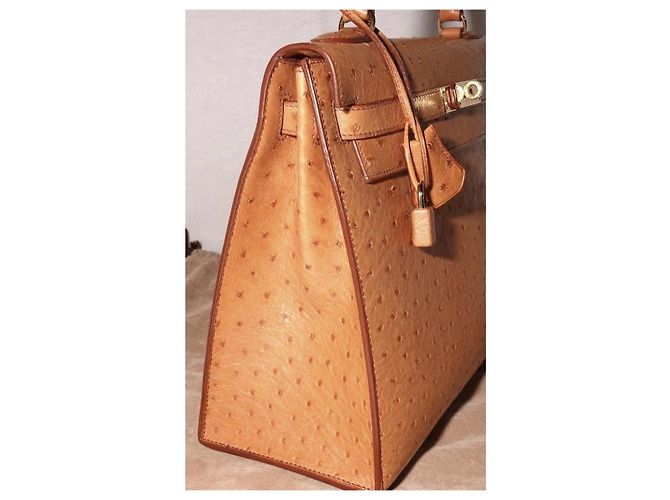 Hermès Kelly 32 in pelle di struzzo Gold Cammello - vista 8