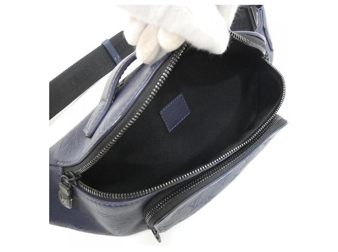 Borsa a tracolla Louis Vuitton Monogram Shadow Rush Bumbag Nero - vista 9