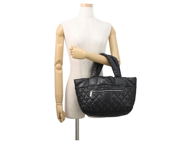 Borsa Tote CHANEL Matelassé Coco Mark Cocoon Small Nylon Black Borsa da donna Nero - vista 4