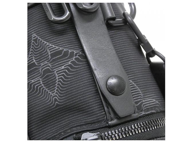 Louis Vuitton LOUIS VUITTON Borsa a tracolla Expand Double Polochon Nero - vista 6
