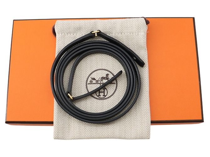 Hermès Constance Long Wallet, schwarzes Epsom-Leder, U Stamp, Schulter HERMES WALLET - Ansicht 13