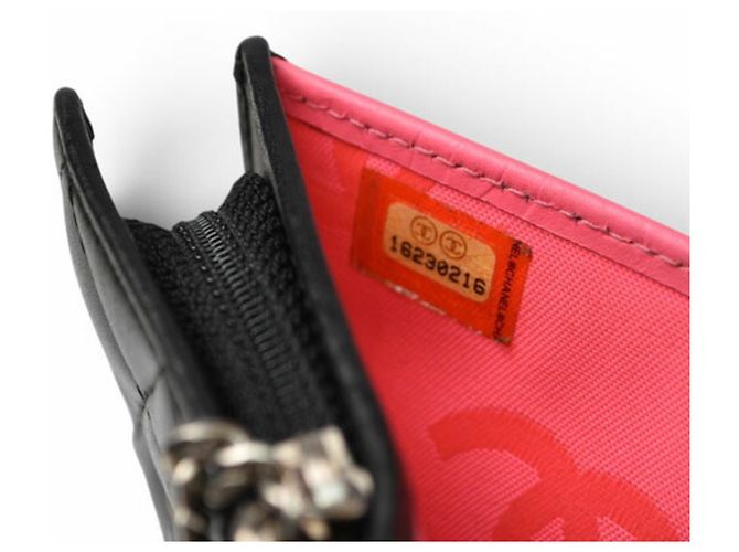 Chanel Klapperbrieftasche mit Cambon-Logo, schwarz. - Ansicht 12
