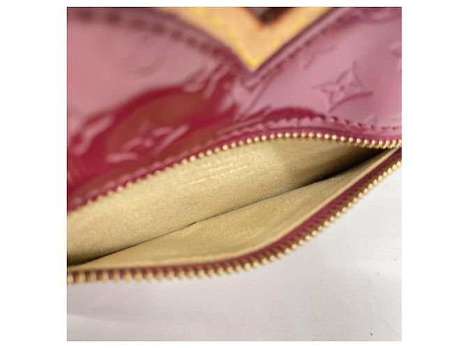Bolso Louis Vuitton Vernis Pochette Papillon Raspberry Roja - vista 4