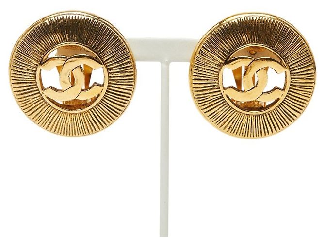 Orecchini a clip rotondi Chanel Coco Mark D'oro - vista 2