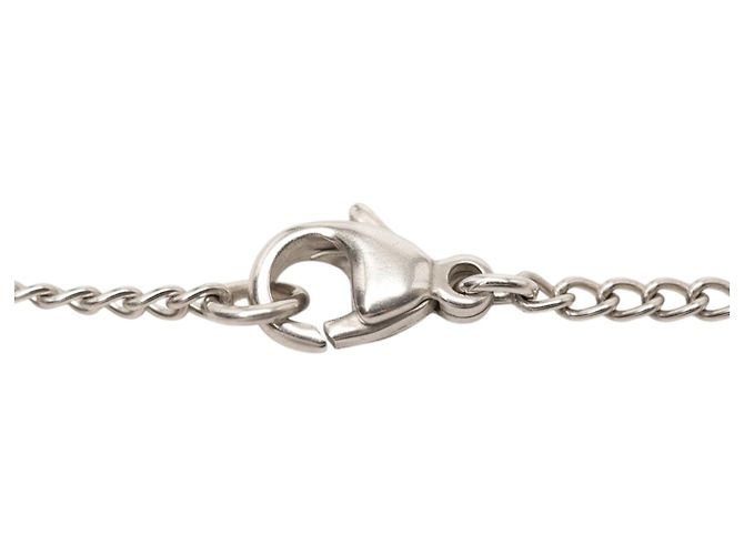 Pulseira Charm CC Morango em Resina com Banho de Prata da Chanel - vista 4