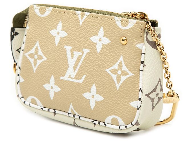 Louis Vuitton Micro Pochette Accessoires Monogram Giant Verde - vista 2
