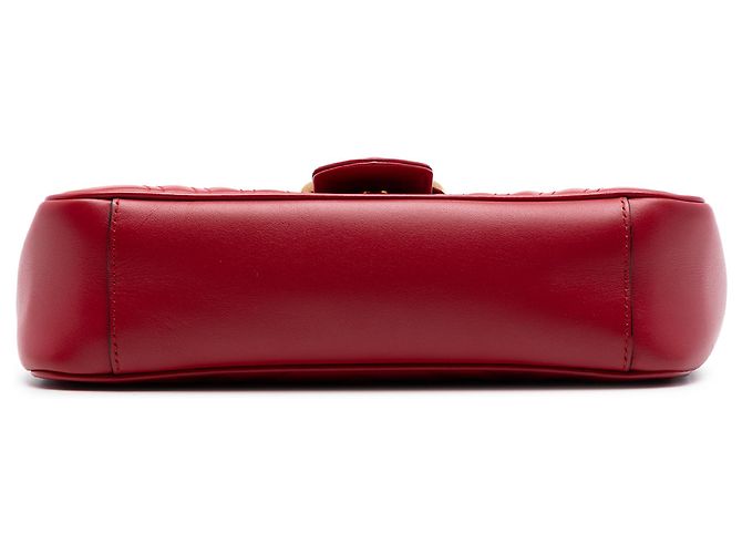 Gucci Red Medium GG Marmont Matelasse Schultertasche aus Kalbsleder Rot - Ansicht 3