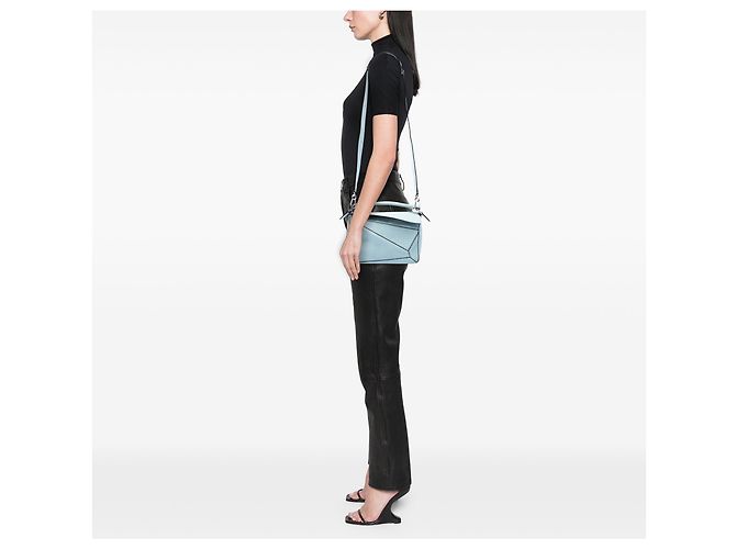 Borsa LOEWE Puzzle in pelle di vitello blu con logo Anagram in rilievo, piccola Blu chiaro - vista 6