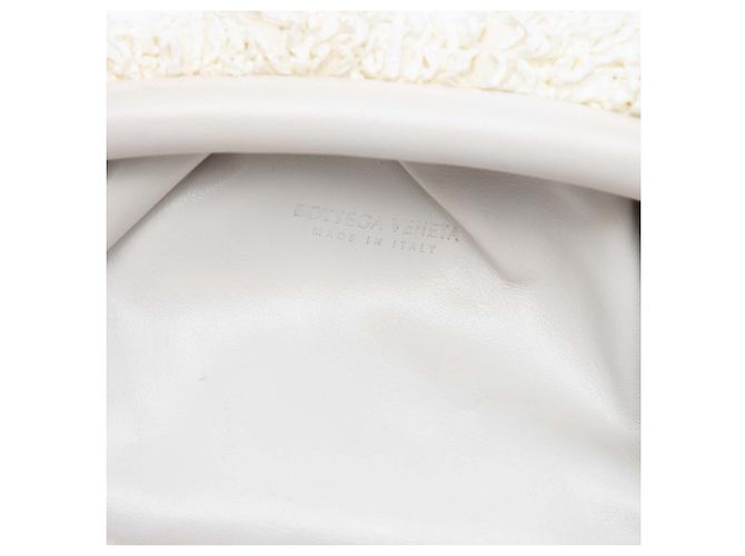 Bottega Veneta White Boucle Raffia The Mini Pouch Crossbody Bianco Crudo - vista 5