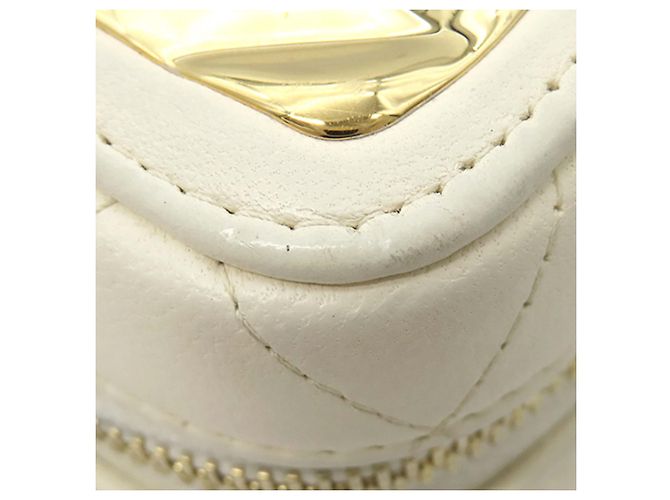 Vanity Bolsa transversal Chanel White Mini CC em pele de cordeiro acolchoada e placa dourada Branco - vista 10