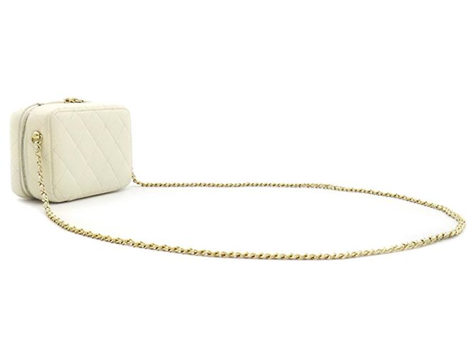 Vanity Bolsa transversal Chanel White Mini CC em pele de cordeiro acolchoada e placa dourada Branco - vista 11