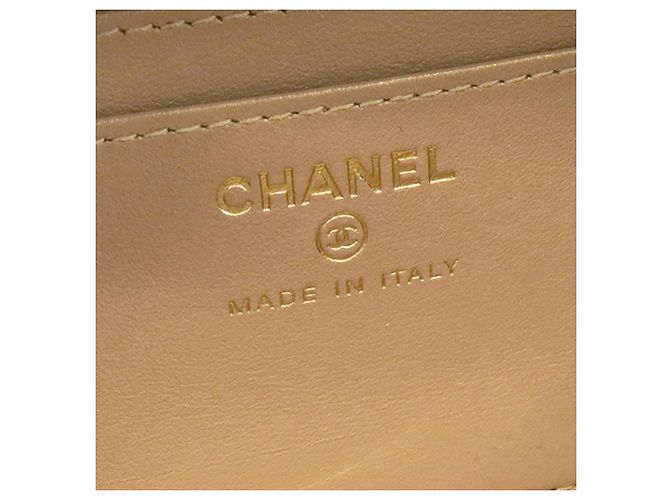Vanity Bolsa transversal Chanel White Mini CC em pele de cordeiro acolchoada e placa dourada Branco - vista 4