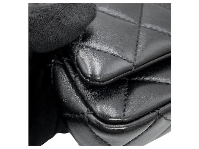 Borsa a tracolla Chanel in pelle nera con catena Nero - vista 8