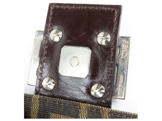 Zucca Borsa a tracolla Fendi Mamma Bucket Marrone Nero - vista 17