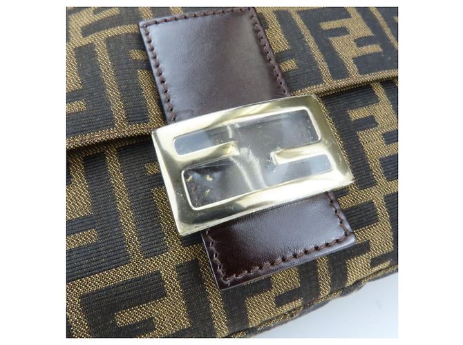 Zucca Borsa a tracolla Fendi Mamma Bucket Marrone Nero - vista 6