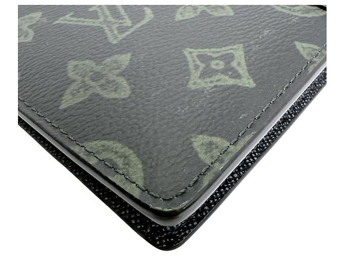 Brazza Louis Vuitton Dark Green Monogram Bi-fold Wallet Multiple colors - view 9