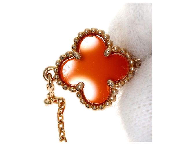 Bracelet Sweet Alhambra en Cornaline Van Cleef & Arpels - vue 6
