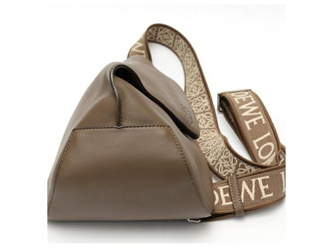Borsa a tracolla Loewe Anton in pelle marrone - vista 4