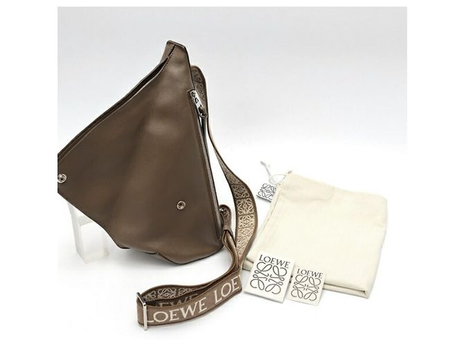 Borsa a tracolla Loewe Anton in pelle marrone - vista 7