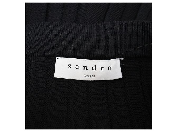 Saia midi evasê em malha canelada Sandro em viscose preta Preto - vista 4