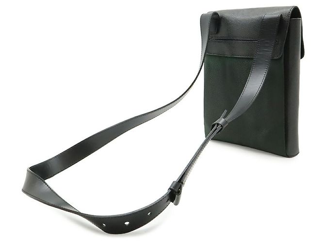 Louis Vuitton Taiga Saratov PM Schultertasche Schwarz - Ansicht 2