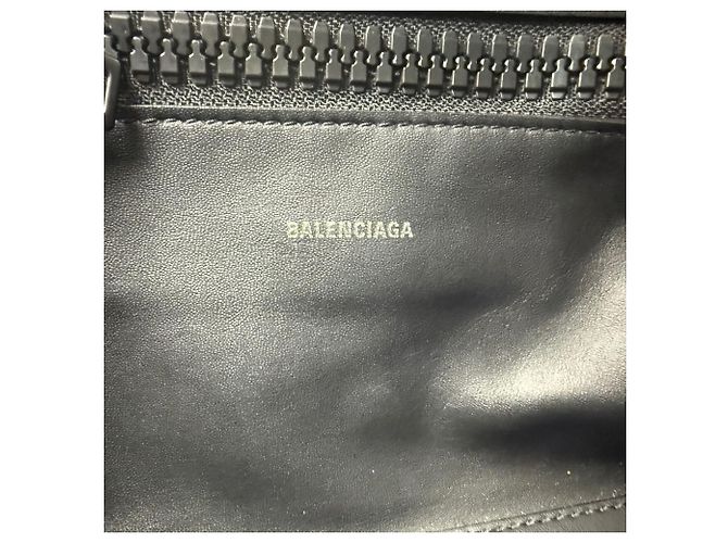 Day Borsa a tracolla Balenciaga Megazip in pelle di vitello nera Nero - vista 5
