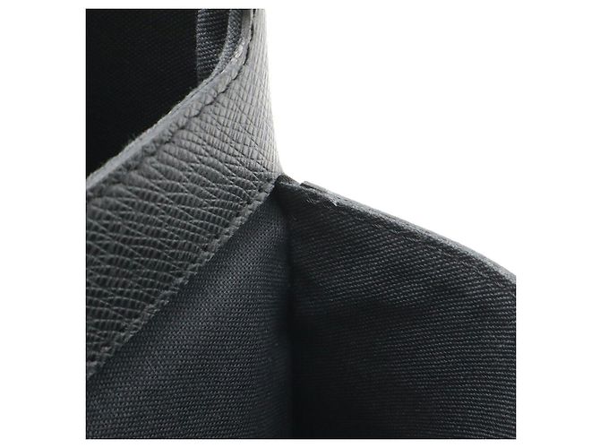 Borsa a tracolla in pelle Louis Vuitton Taiga Luka Nero - vista 8
